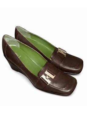 Vintage Bakers Brown Leather Wedge Loafers w/ Silver Buckle | 7.5
